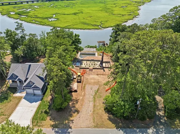 1502 Magruder Rd, Smithfield, VA 23430