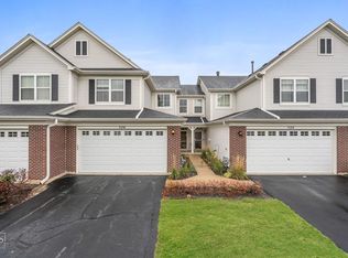 526 Majestic Ln, Oswego, IL 60543