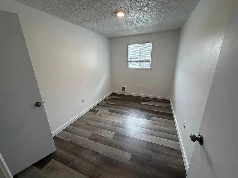 Ruby Apartments! — Photo 15