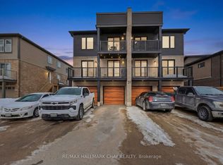 31 Pumpkin Corner Cres #9, Barrie, ON L9J 0T5