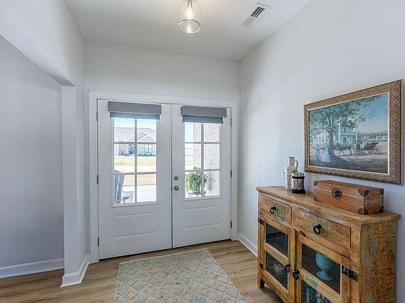 4th image of 181 Spry Way