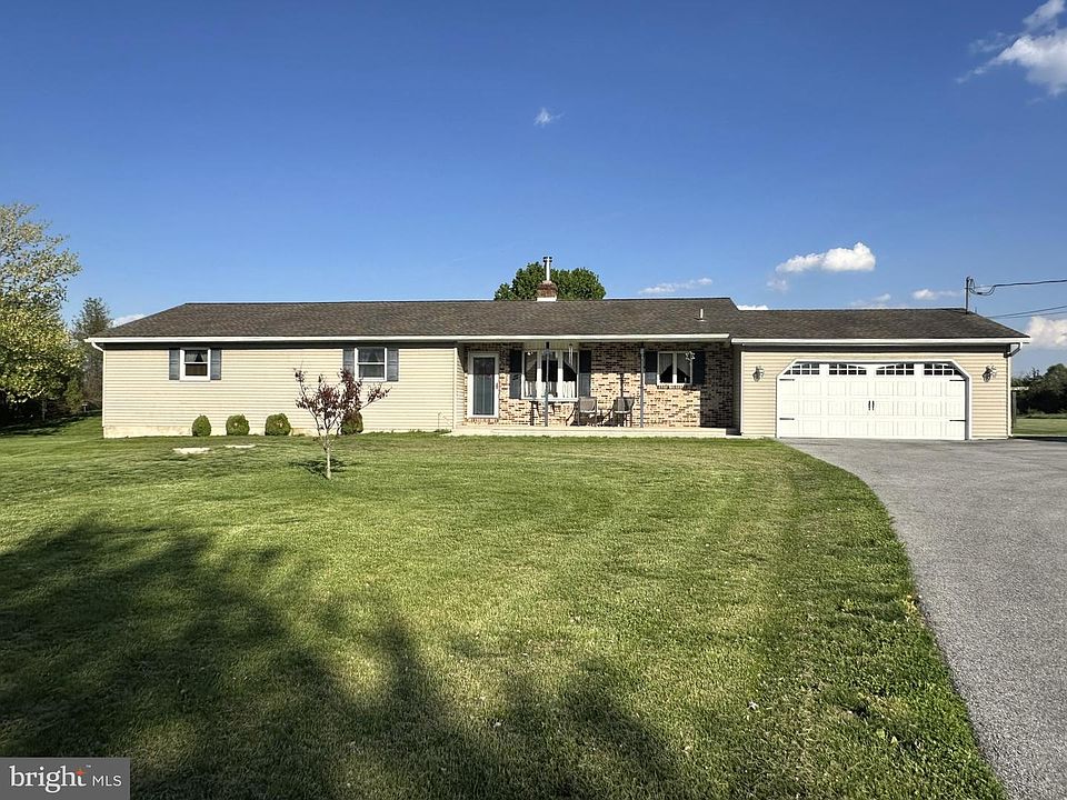 1st image of 447 Hunterstown Hampton Rd