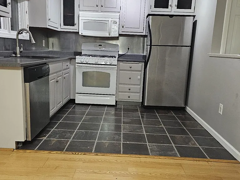 49 Woodland St #E — Photo 15