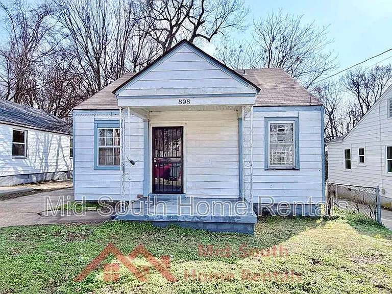 808 Columbia St — Photo 1