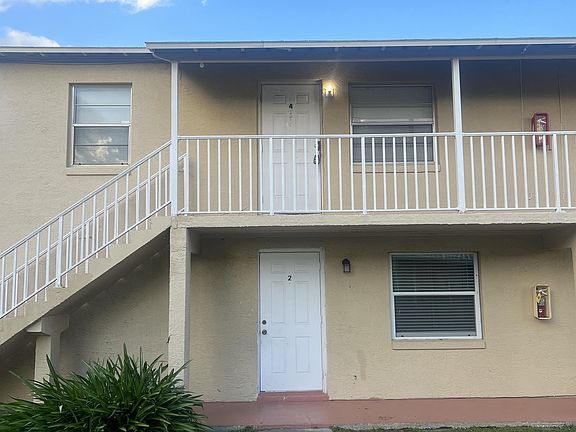 3rd image of 731 Michigan Ct APT 4
