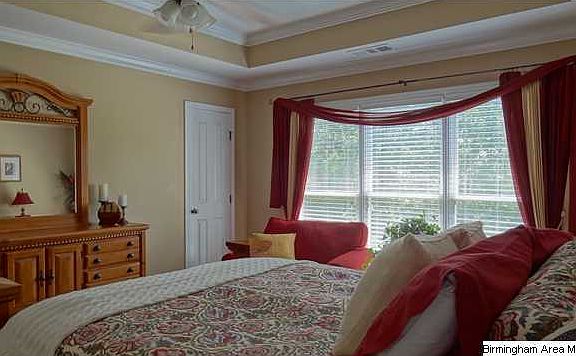 5th image of 155 Marlstone Dr