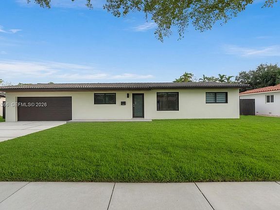 2nd image of 14515 Mahogany Ct
