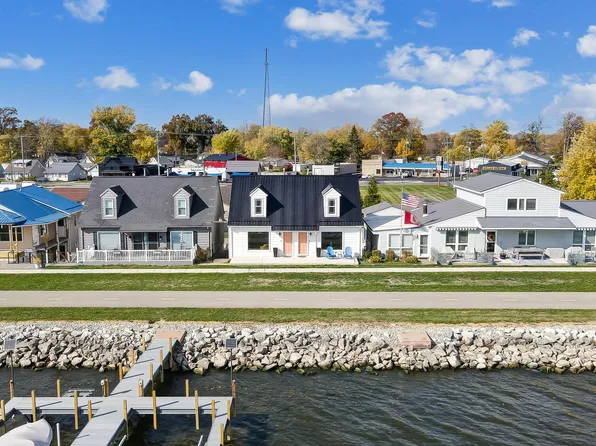 5269 N Bank Rd, Buckeye Lake, OH 43008