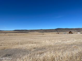 70 We St, Loa, UT 84747