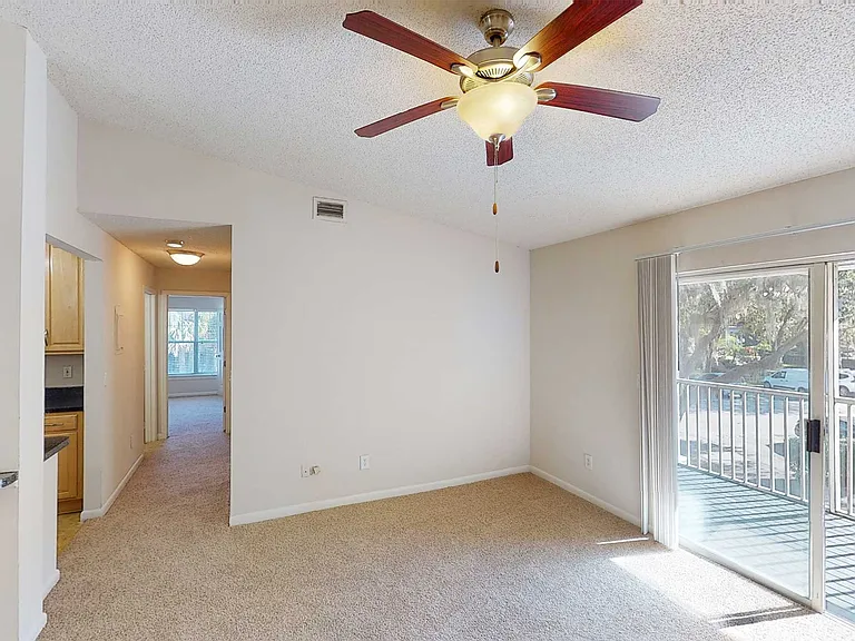 Altamira Place Apartment Homes — Photo 11
