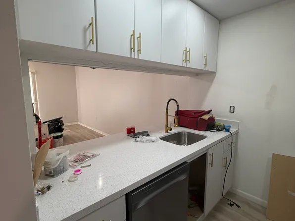 260 NW 107th Ave APT 211, Miami, FL 33172