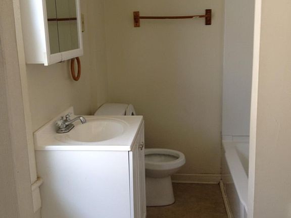 2nd image of 3216 Lyons Ave #2