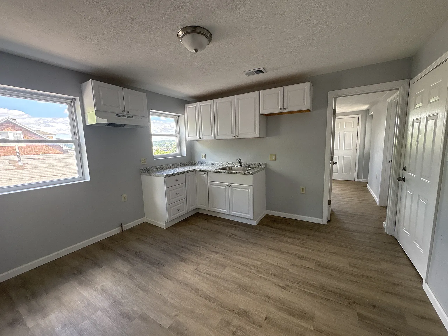 1450 Fleming Avenue - 3 — Photo 1