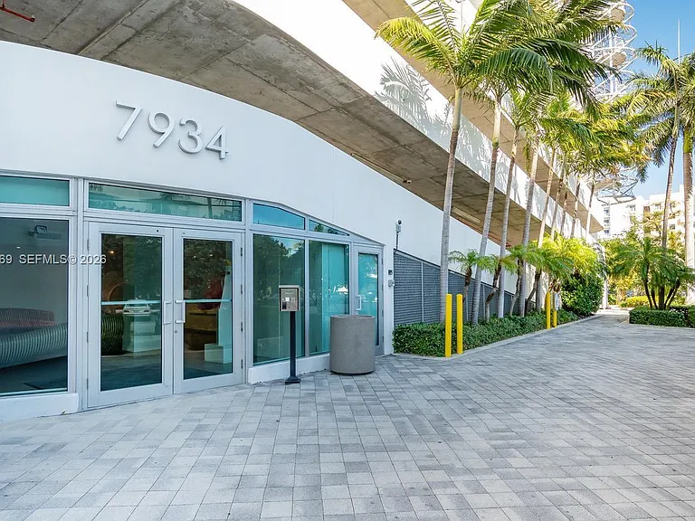 7934 West Dr #705 — Photo 42