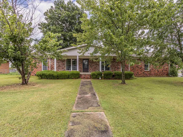 400 N 1st St, Marmaduke, AR 72443