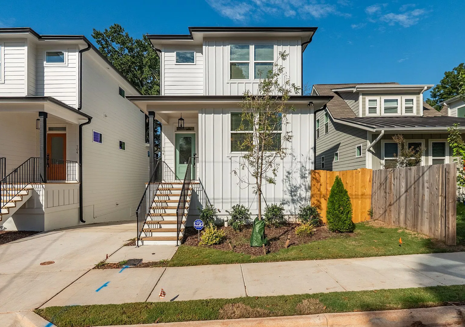 704 Colfax St — Photo 2