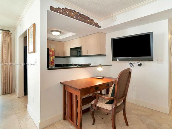 2nd image of 2951 S Bayshore Dr #P9