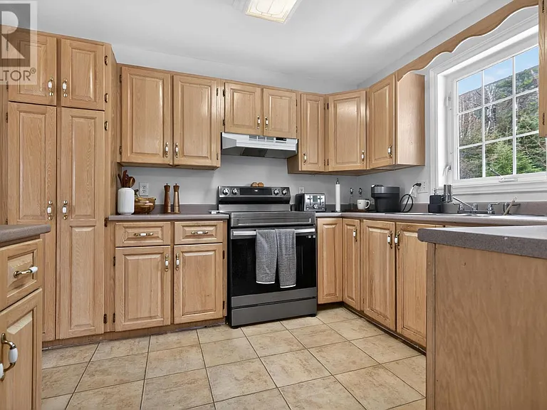 38 Charles Meade Dr — Photo 8