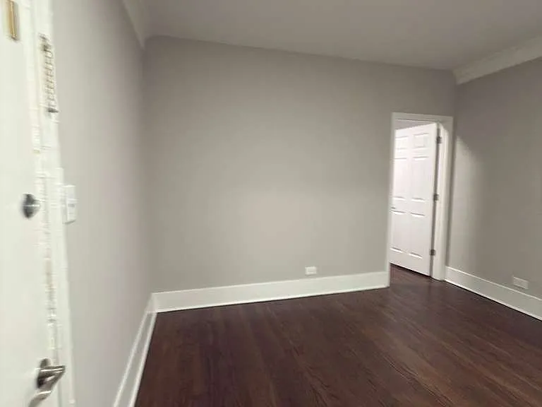 7422 N Damen Ave #2G — Photo 3