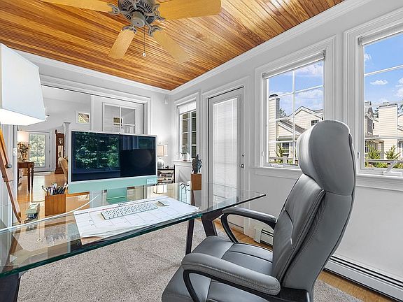 4th image of 26 Cherry Blossom Ln