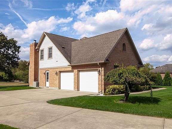 3rd image of 2560 Blackmore Ct