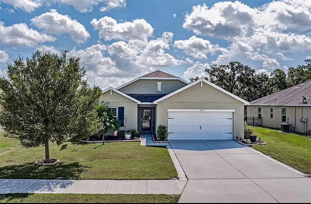 3 bed, 2.0 bath, 1538 sqft, $3,000 — Photo 1