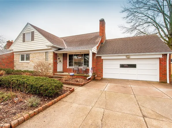 21115 Parkwood Ave, Fairview Park, OH 44126