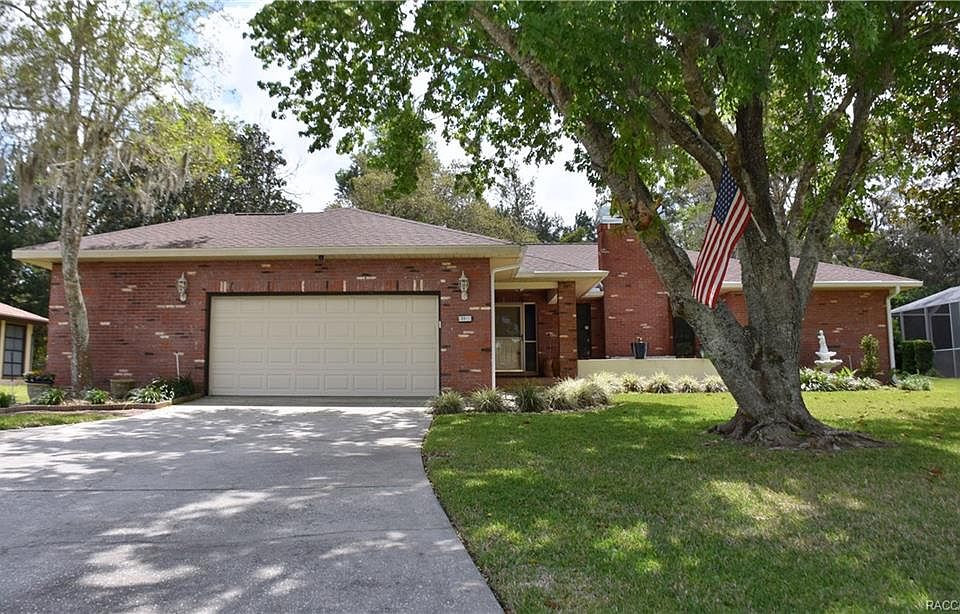 1st image of 11 Cypress Blvd E