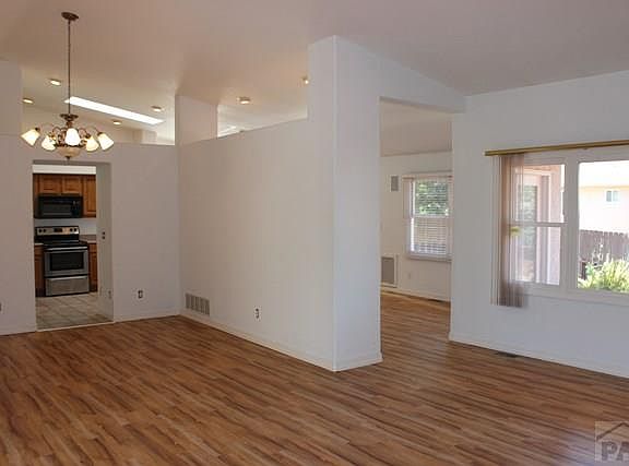 2nd image of 12 Brave Eagle Ct