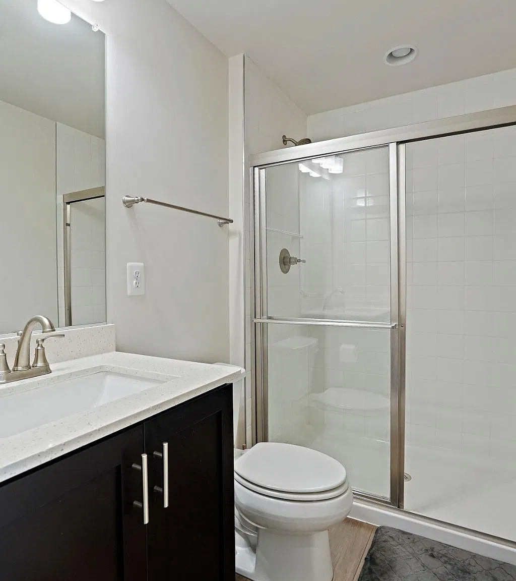 3 bed, 3.5 bath, 2722 sqft, $3,300 — Photo 4