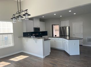 6255 Brandon Dr, Lewis Center, OH 43035