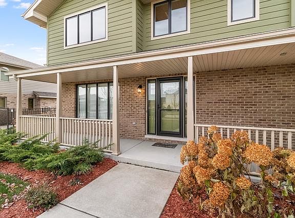 3rd image of 8641 Fairfield Ln