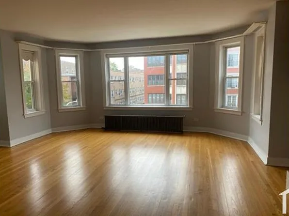 6825 S Crandon Ave #2, Chicago, IL 60649