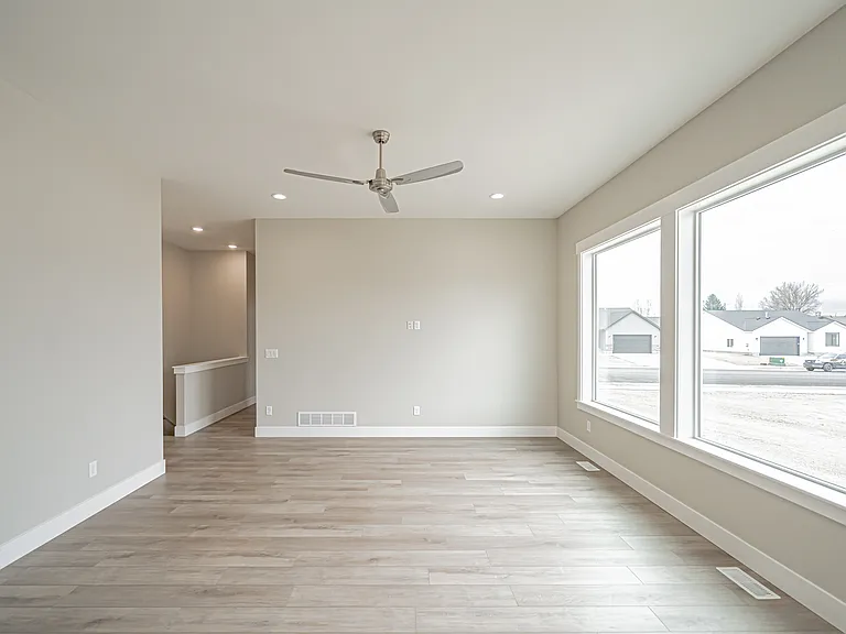 3190 Roundup Ln — Photo 2