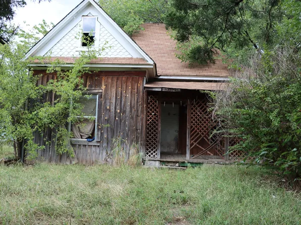 1214 W Tishomingo Ave, Sulphur, OK 73086