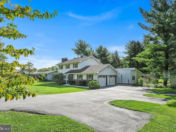 152 Maple Ln, Lebanon, PA 17042