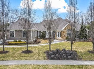 7 Berkeley Dr, Walpole, MA 02081