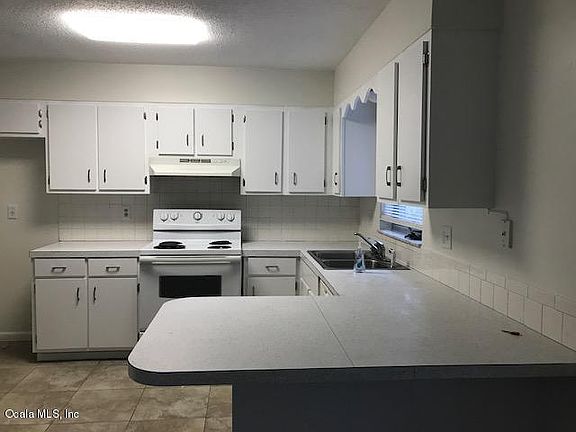 5th image of 349 NE 43rd Ave