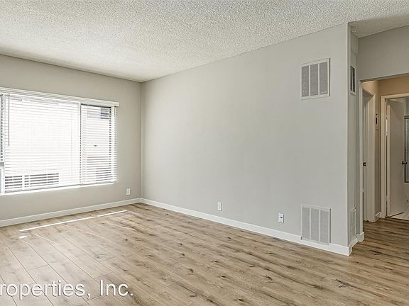 4th image of 5917 Chula Vista Way #9