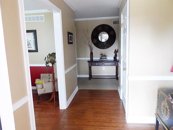 3rd image of 414 Tincher Dr