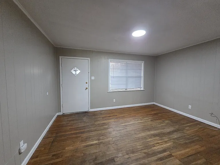 4535 Beacon Hill Dr — Photo 8