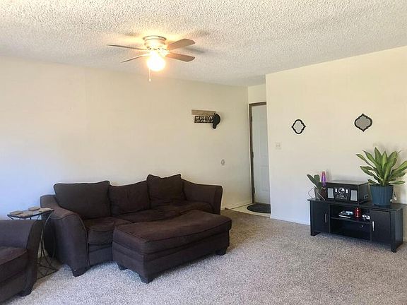 3rd image of 1401 Cypress Dr #1