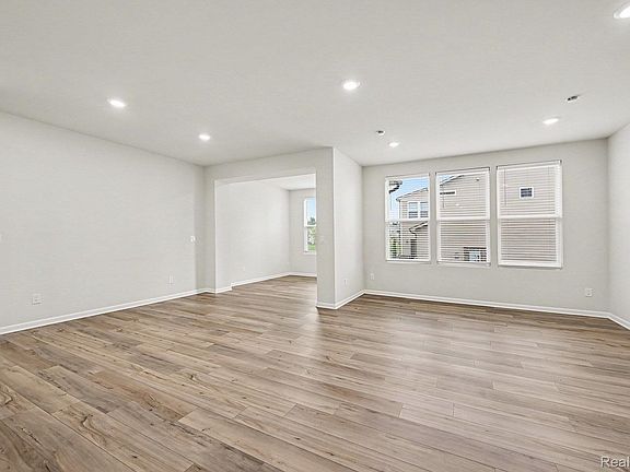 5th image of 2298 Addison Cir