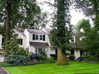 228 Dogwood Lane, Manhasset, NY, 11030