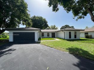 3890 NW 106th Dr, Coral Springs, FL 33065