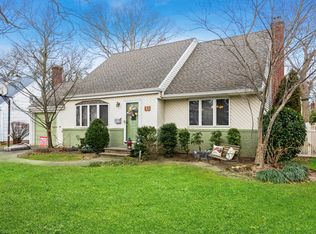 63 Winifred Dr, Merrick, NY 11566