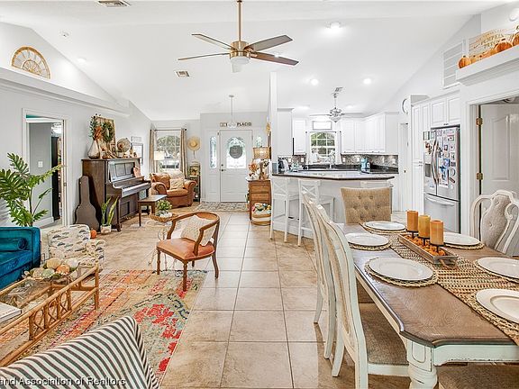 3rd image of 1102 Wildflower St
