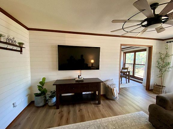 4th image of 2112 Westfield Dr