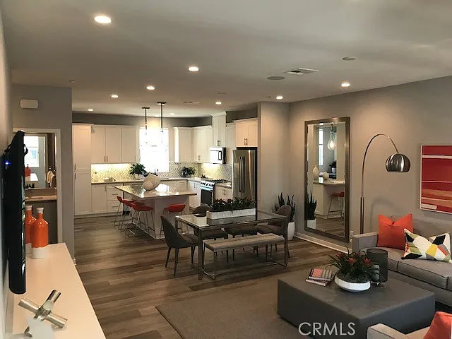 2288 Synergy — Photo 2