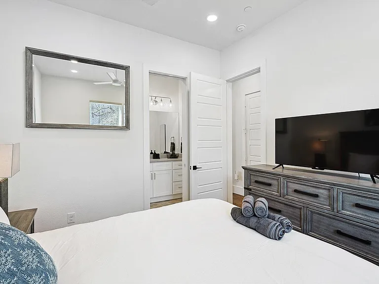 1805 Browder St #102 — Photo 19